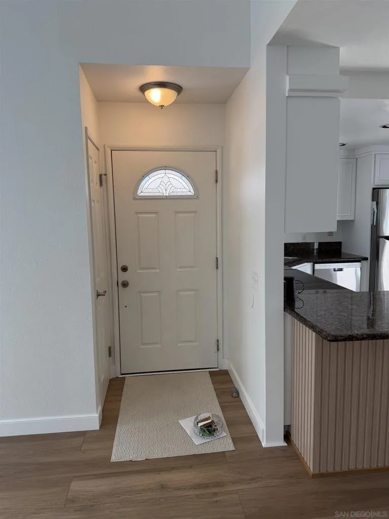 318 Riverview Way Oceanside, CA 92057