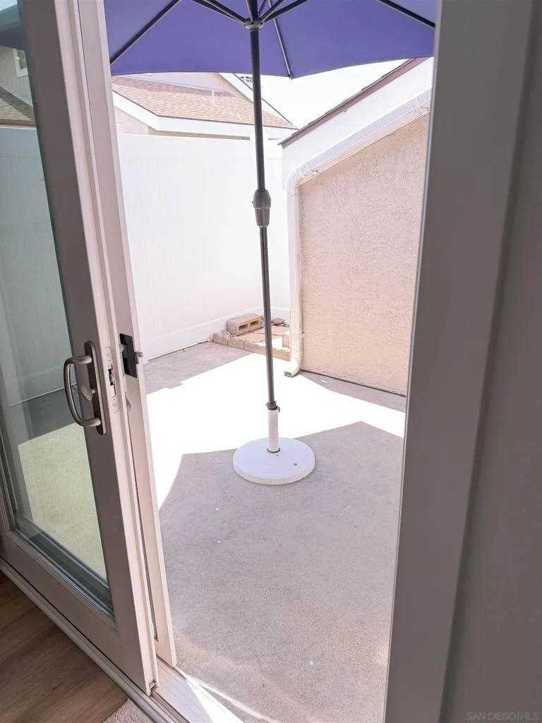 318 Riverview Way Oceanside, CA 92057