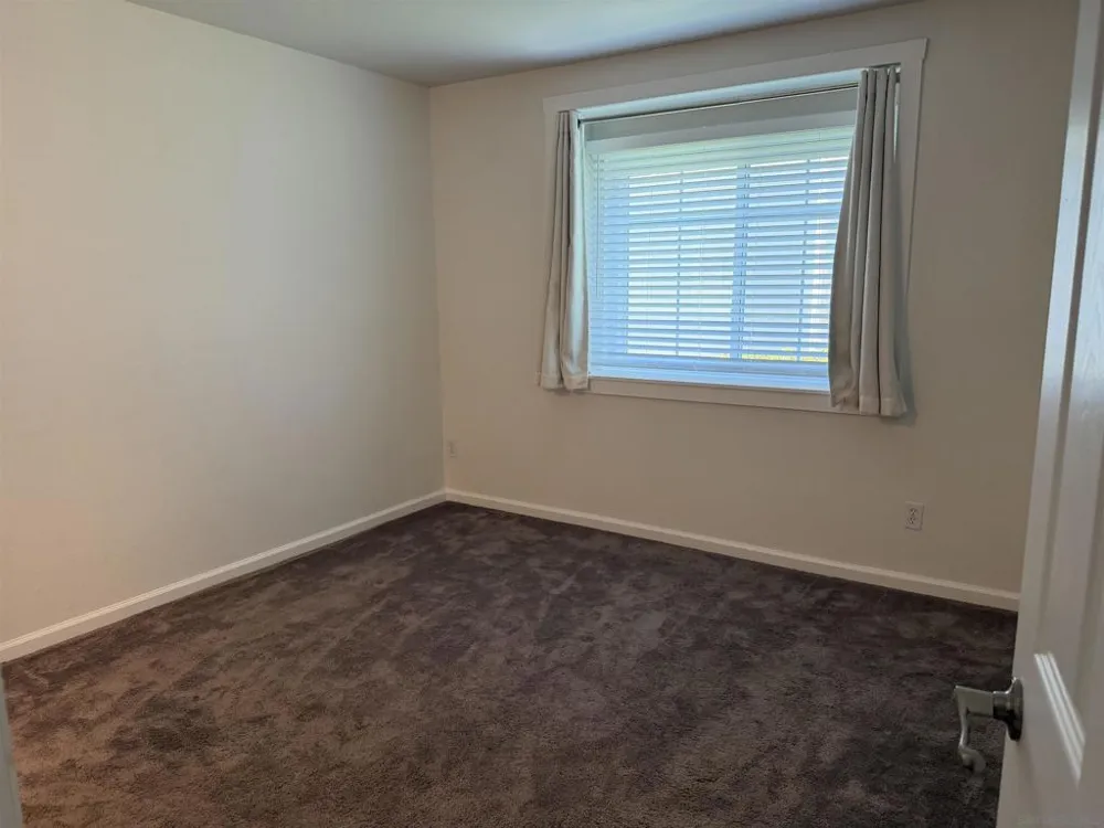 318 Riverview Way Oceanside, CA 92057