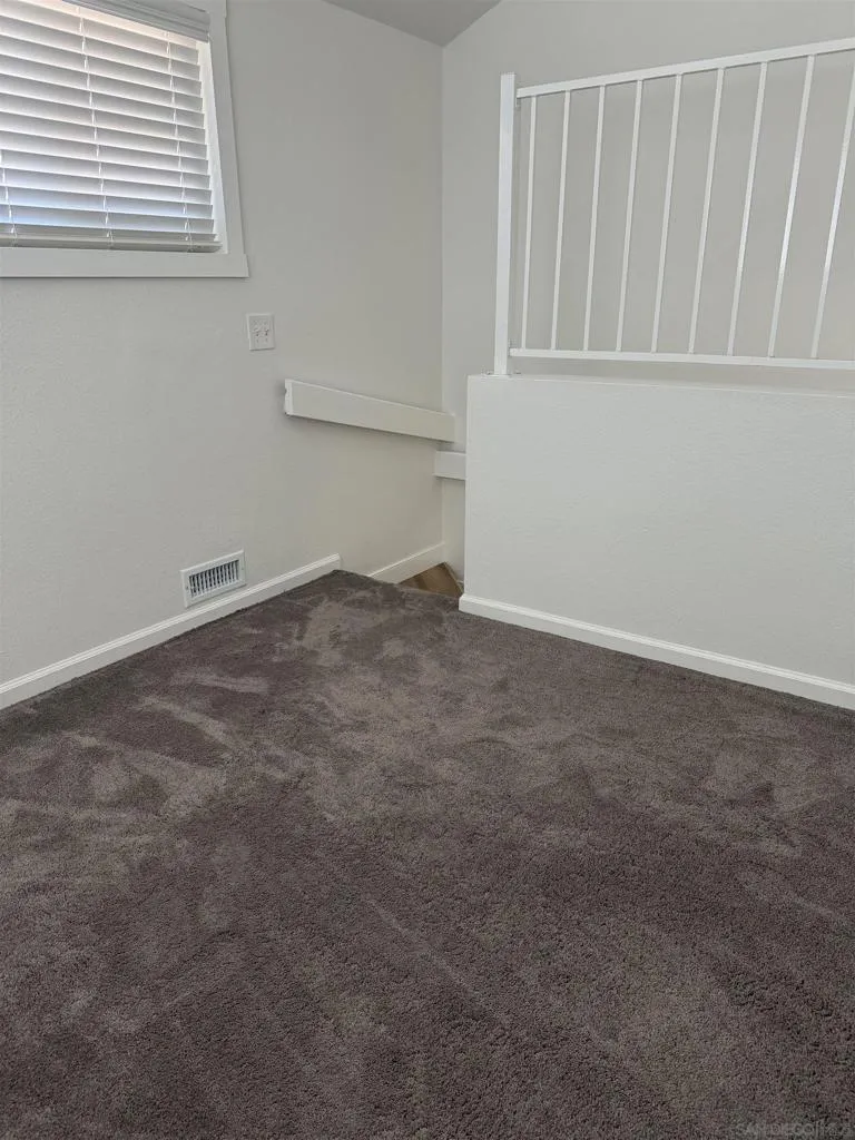 318 Riverview Way Oceanside, CA 92057