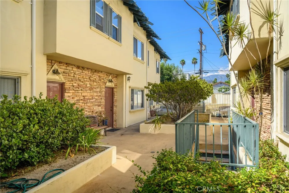1224 Stanley Avenue #4 Glendale, CA 91206