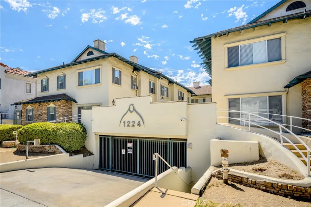 1224 Stanley Avenue #4 Glendale, CA 91206