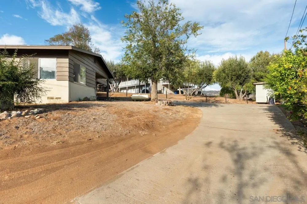 11435 Rocoso Road Lakeside, CA 92040