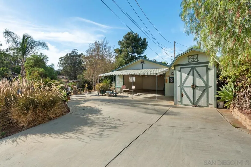 11435 Rocoso Road Lakeside, CA 92040