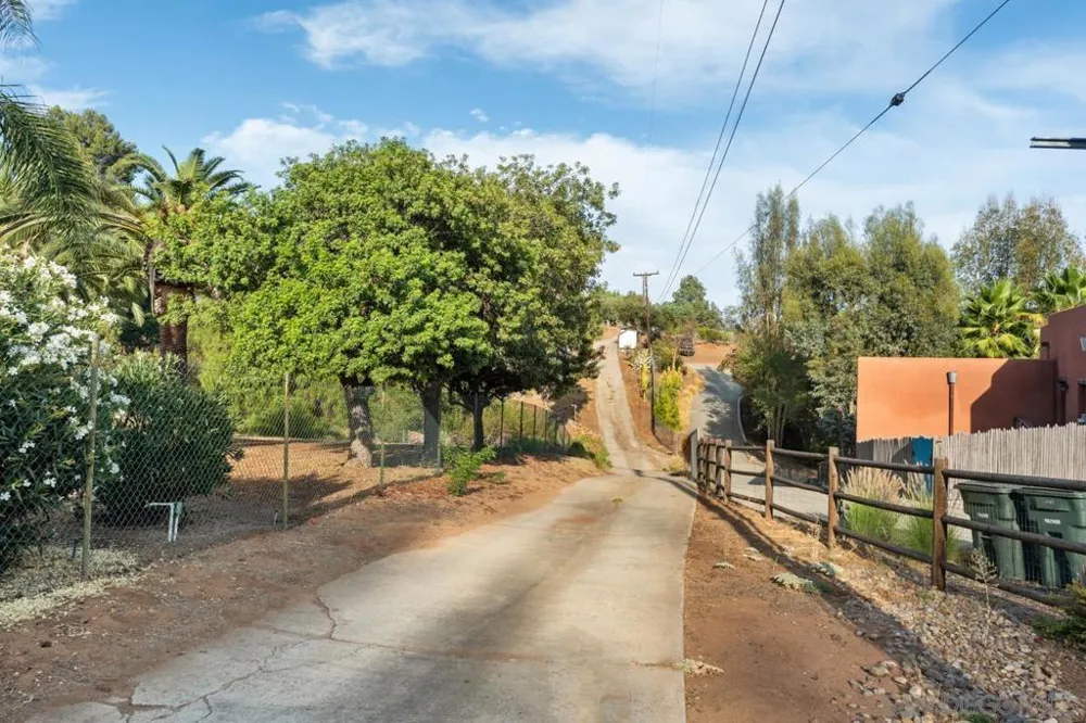 11435 Rocoso Road Lakeside, CA 92040