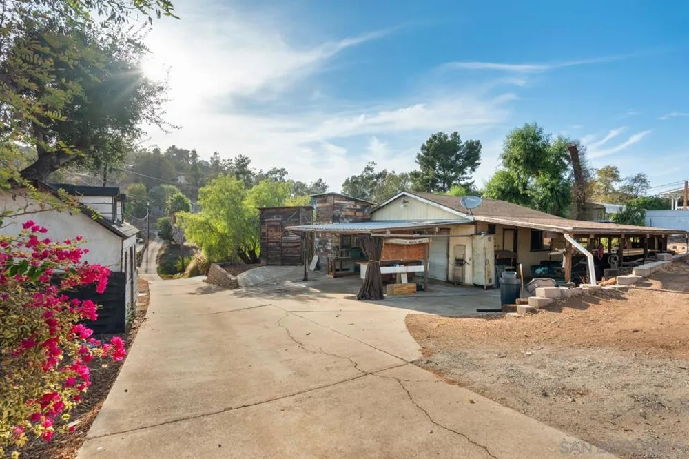 11435 Rocoso Road Lakeside, CA 92040