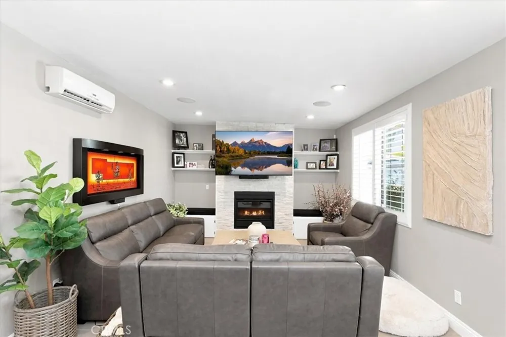 11098 Piedmont Rancho Cucamonga, CA 91701