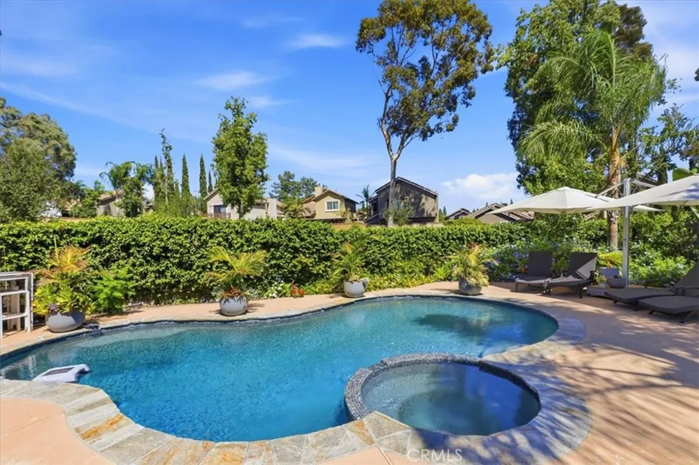 11098 Piedmont Rancho Cucamonga, CA 91701