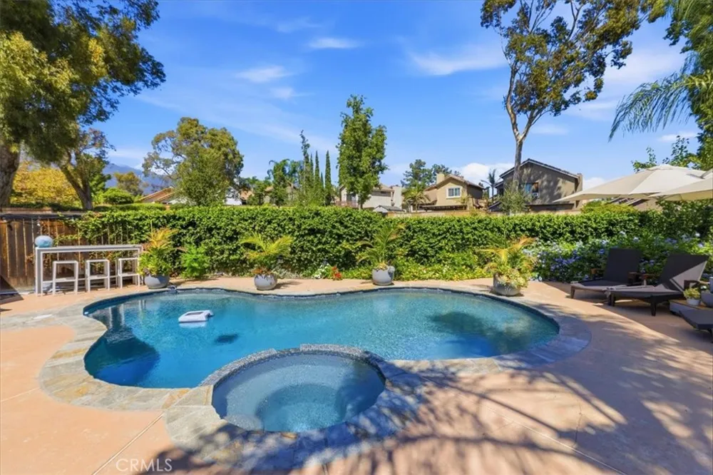 11098 Piedmont Rancho Cucamonga, CA 91701