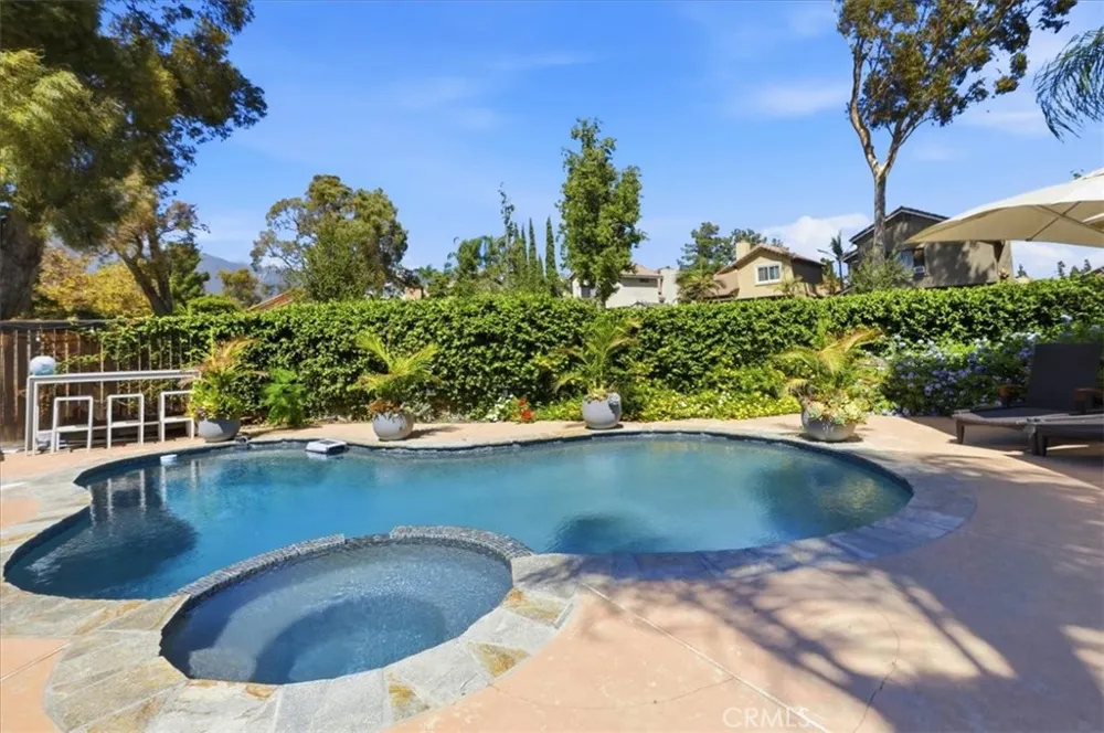 11098 Piedmont Rancho Cucamonga, CA 91701