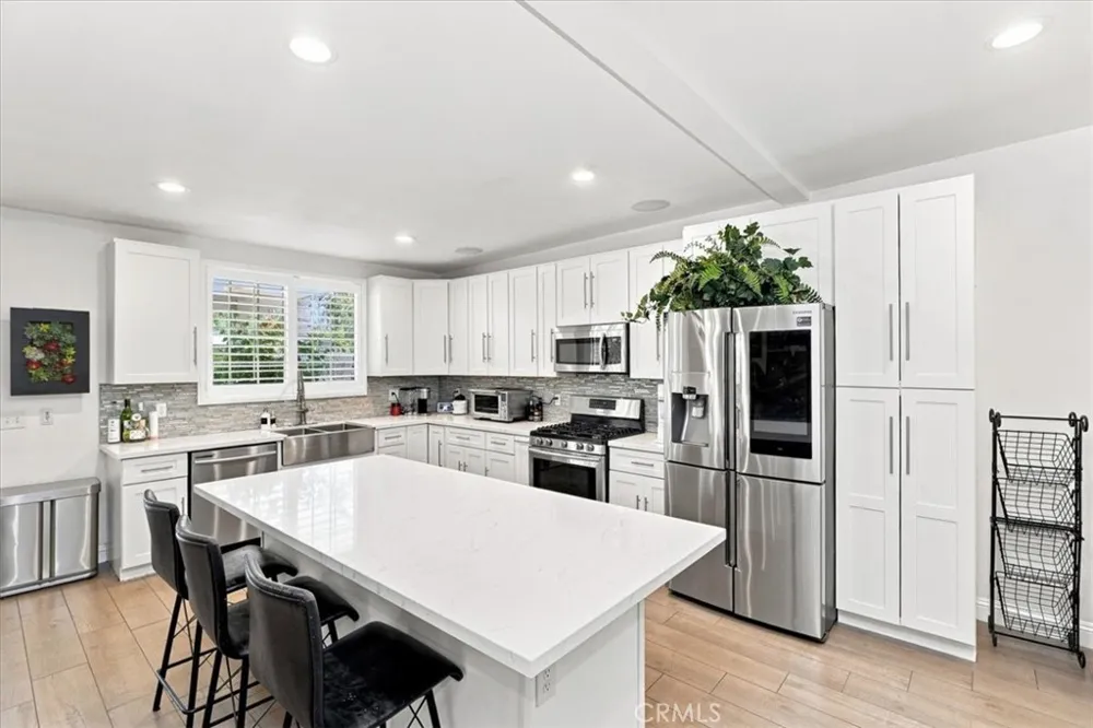 11098 Piedmont Rancho Cucamonga, CA 91701