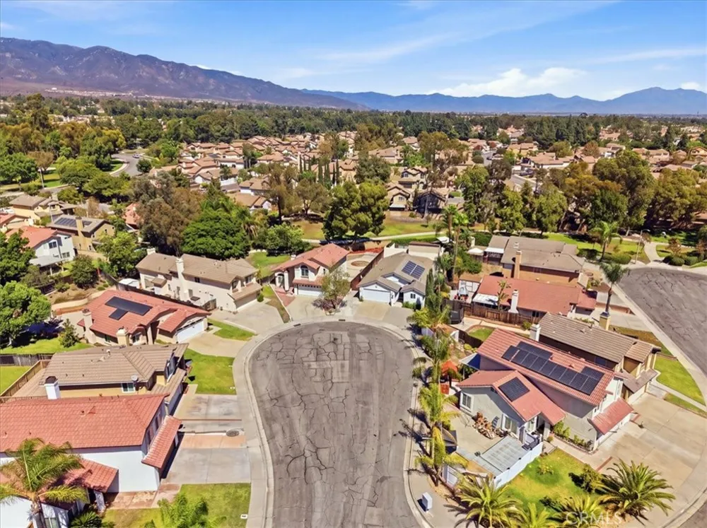 11098 Piedmont Rancho Cucamonga, CA 91701