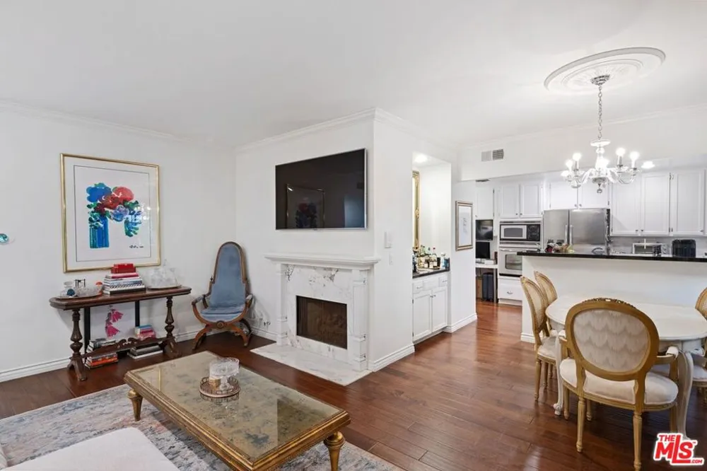 1375 Kelton Avenue #107 Los Angeles, CA 90024