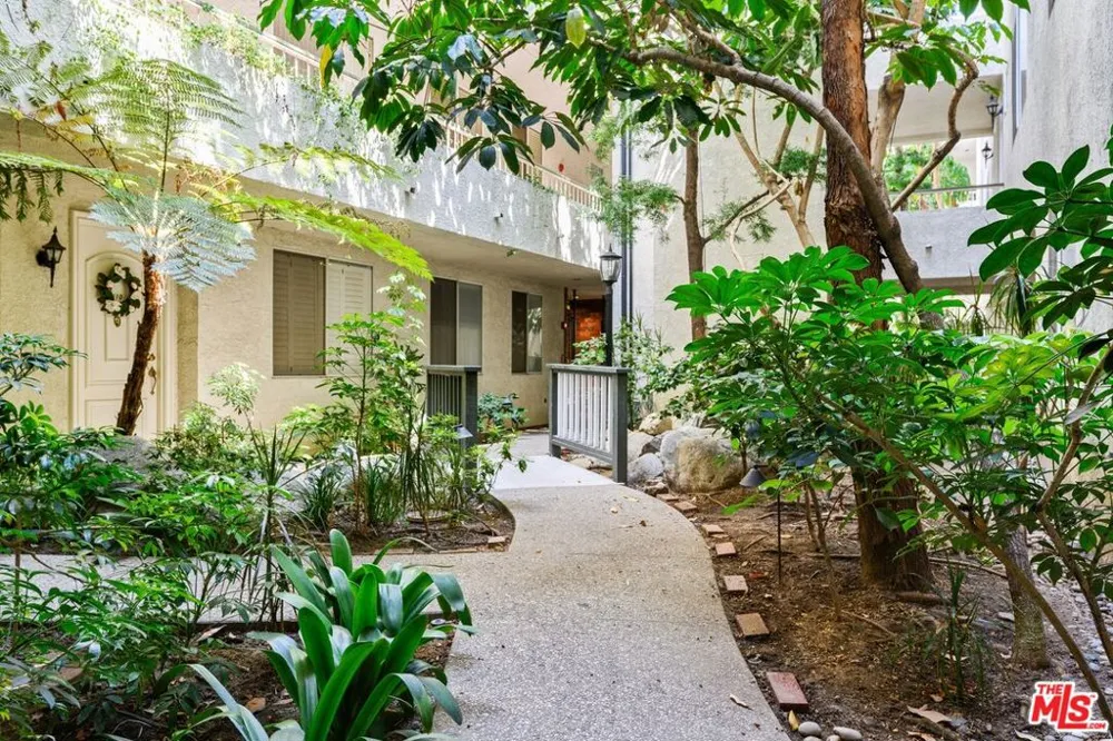 1375 Kelton Avenue #107 Los Angeles, CA 90024