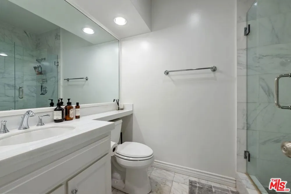 1375 Kelton Avenue #107 Los Angeles, CA 90024