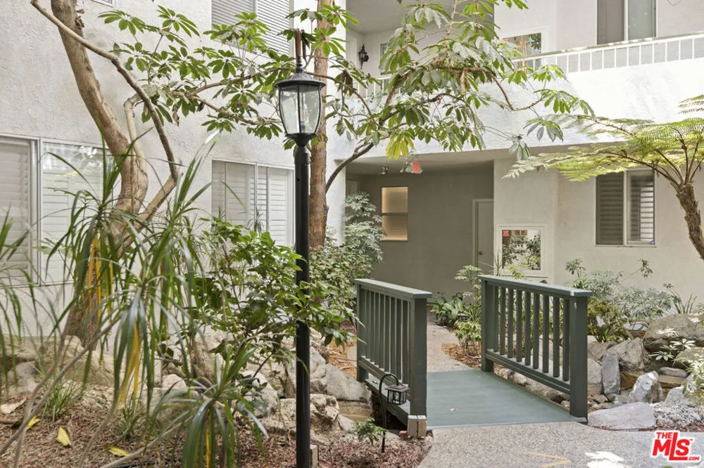 1375 Kelton Avenue #107 Los Angeles, CA 90024
