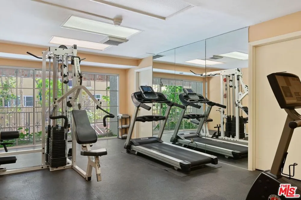 1375 Kelton Avenue #107 Los Angeles, CA 90024
