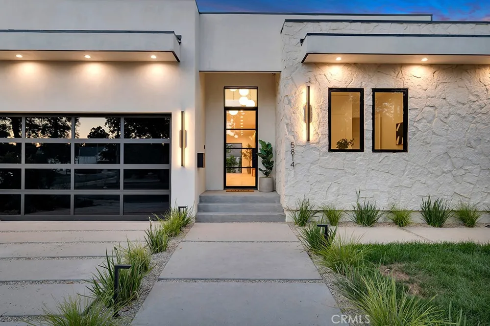 5814 Graves Avenue Encino, CA 91316