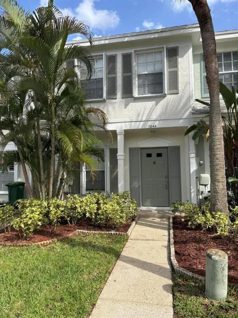 7844 Dixie Beach Circle