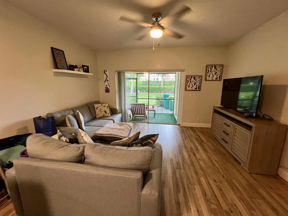 7844 Dixie Beach Circle Tamarac, FL 33321