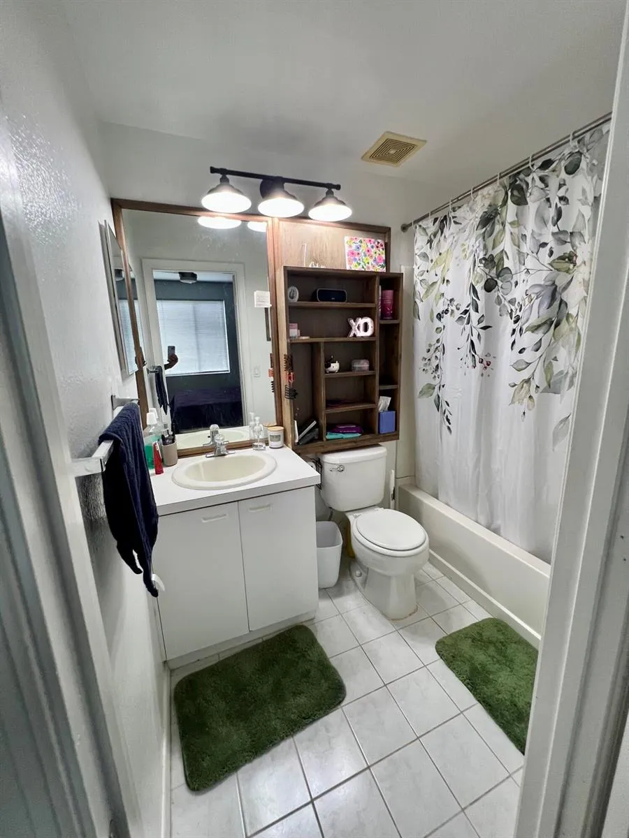 7844 Dixie Beach Circle Tamarac, FL 33321