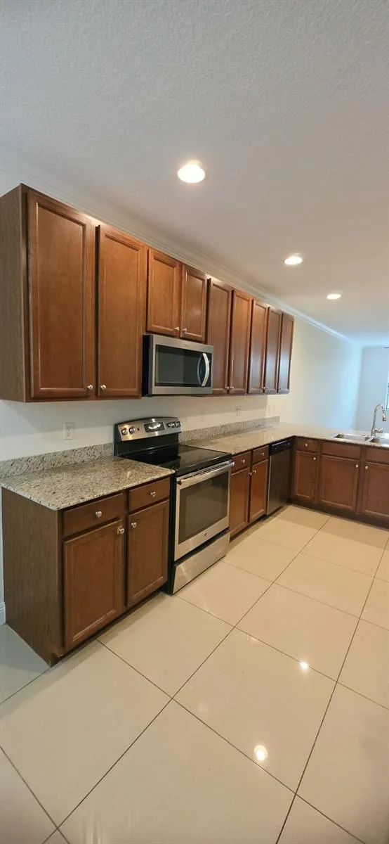 2723 NE 14th Street #108 Pompano Beach, FL 33062
