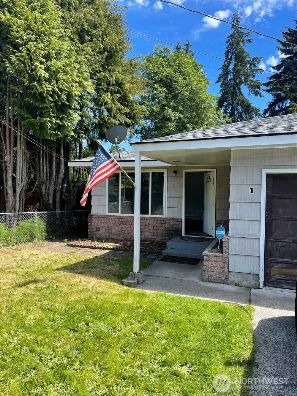 1 PACIFIC PLACE #1 Longview, WA 98632