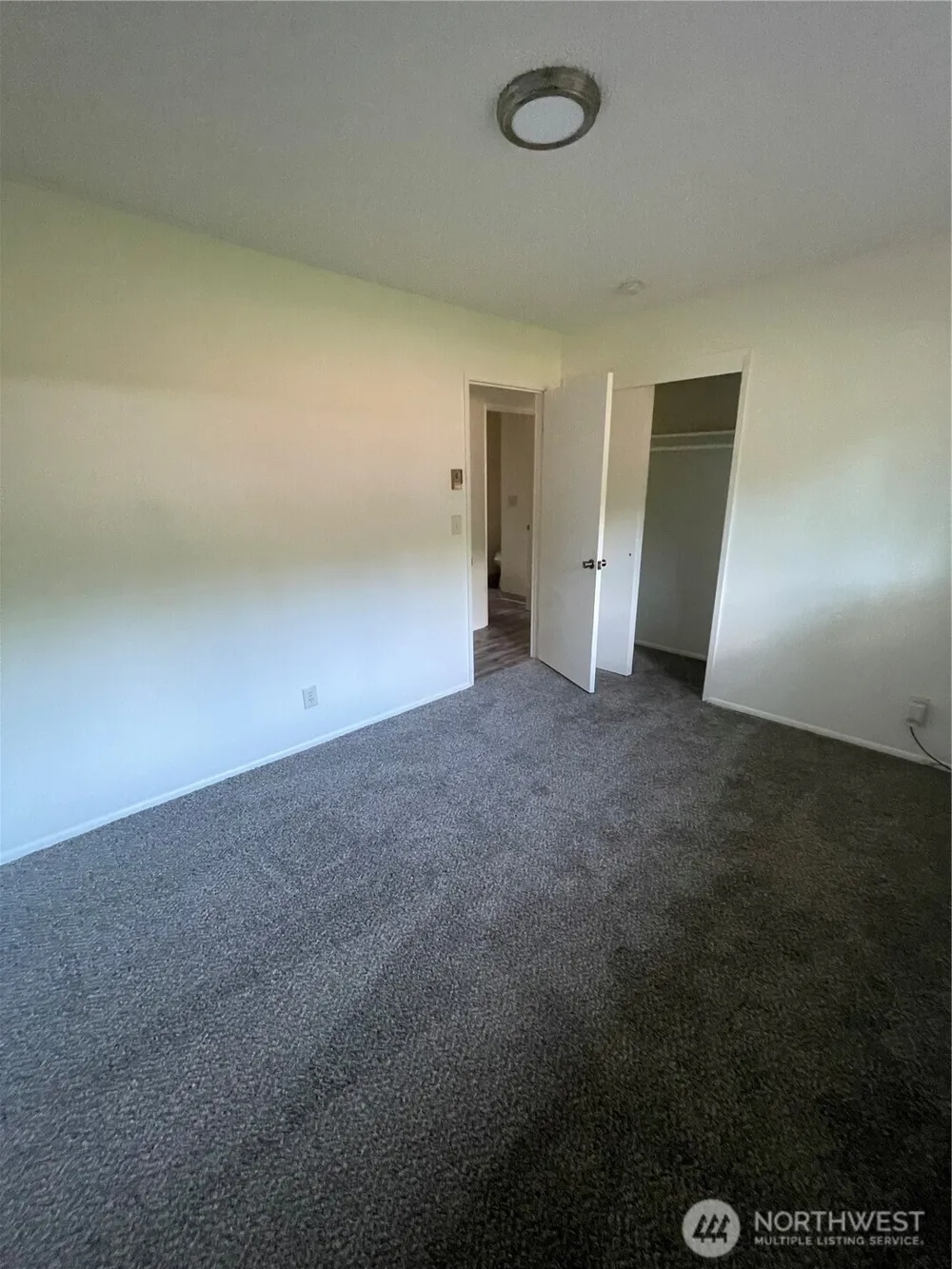 1 PACIFIC PLACE #1 Longview, WA 98632