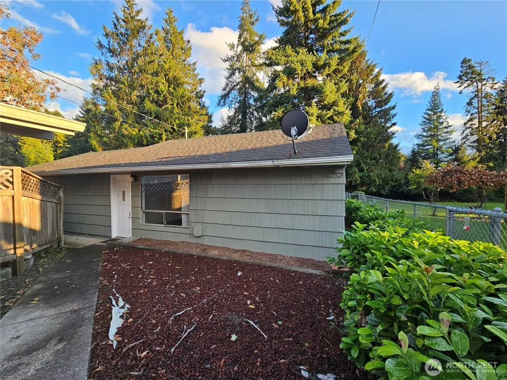 1 PACIFIC PLACE #1 Longview, WA 98632
