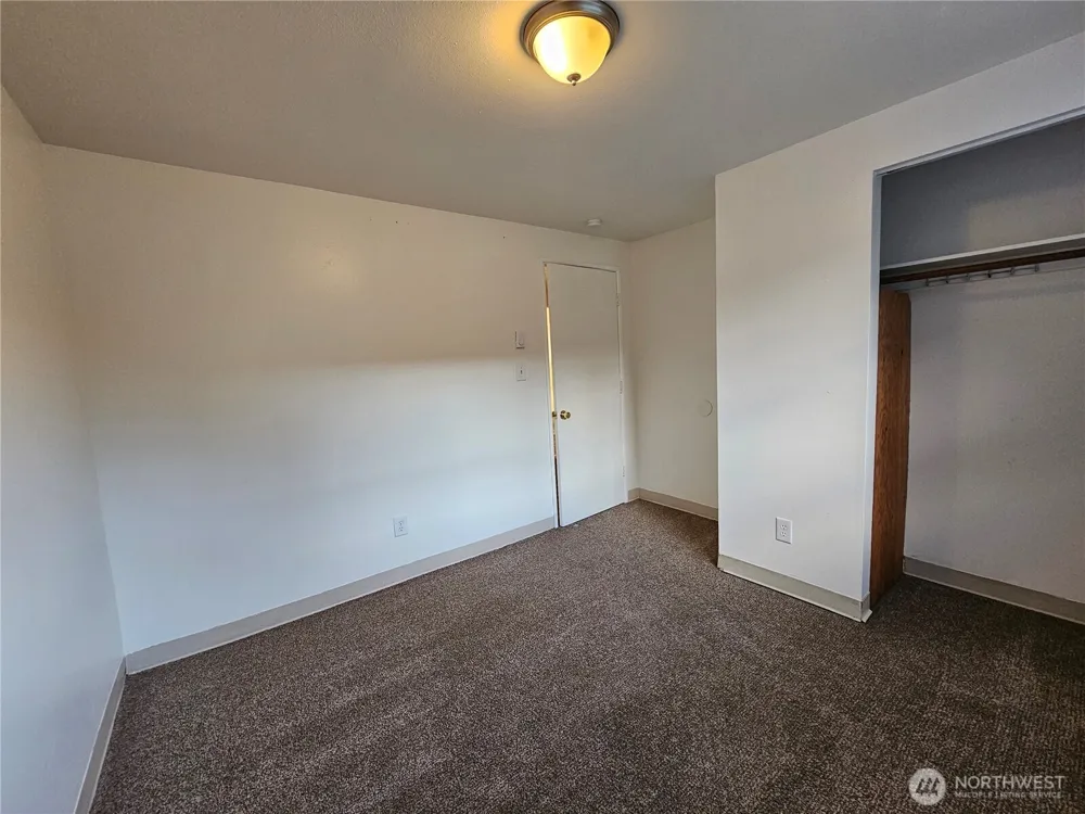 1 PACIFIC PLACE #1 Longview, WA 98632
