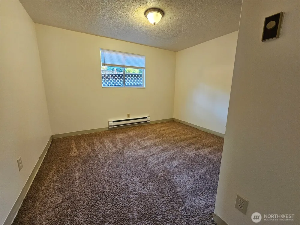 1 PACIFIC PLACE #1 Longview, WA 98632