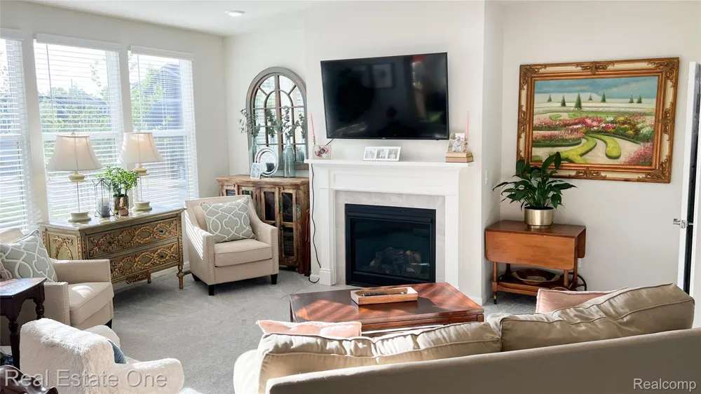 4932 Glenora Drive Orion Charter Township, MI 48359
