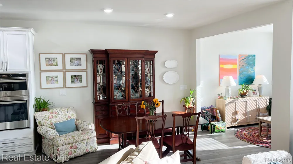 4932 Glenora Drive Orion Charter Township, MI 48359