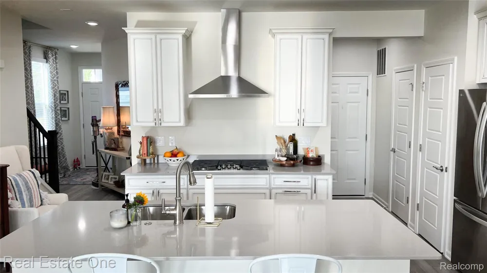 4932 Glenora Drive Orion Charter Township, MI 48359