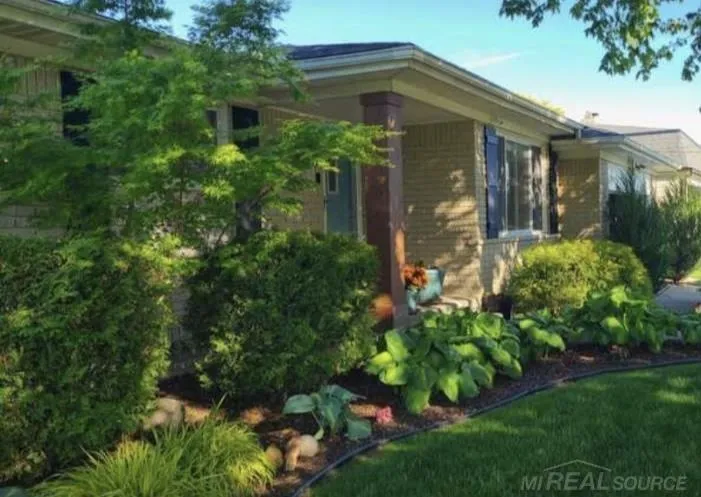 41304 Clairpointe St Street Harrison Charter Township, MI 48045