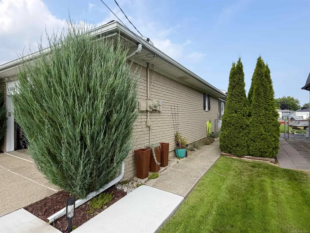 41304 Clairpointe St Street Harrison Charter Township, MI 48045