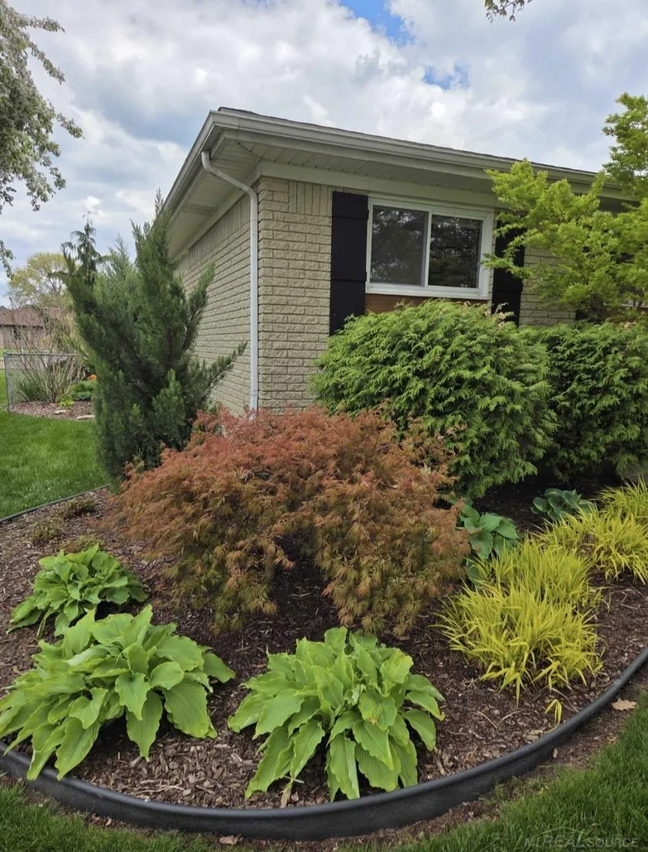 41304 Clairpointe St Street Harrison Charter Township, MI 48045