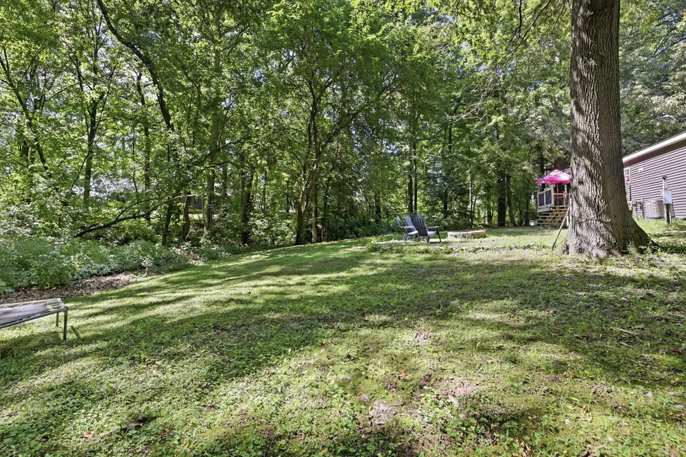 7460 Pine Ridge Drive NE Grattan Township, MI 48809