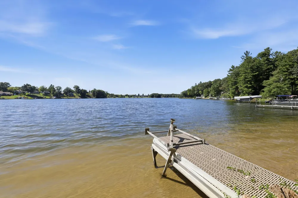 7460 Pine Ridge Drive NE Grattan Township, MI 48809