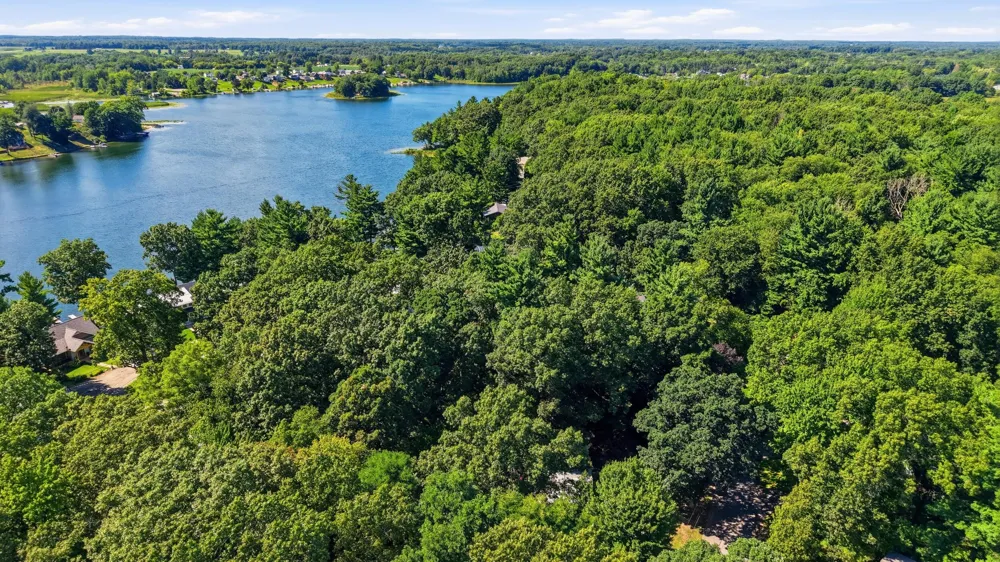 7460 Pine Ridge Drive NE Grattan Township, MI 48809