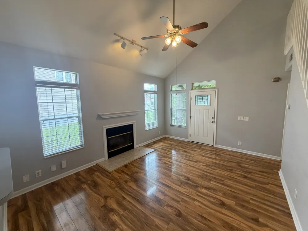 5904 Colchester Dr Hermitage, TN 37076