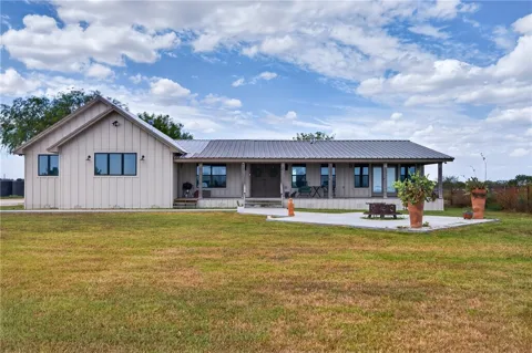 1389 W FM 2044