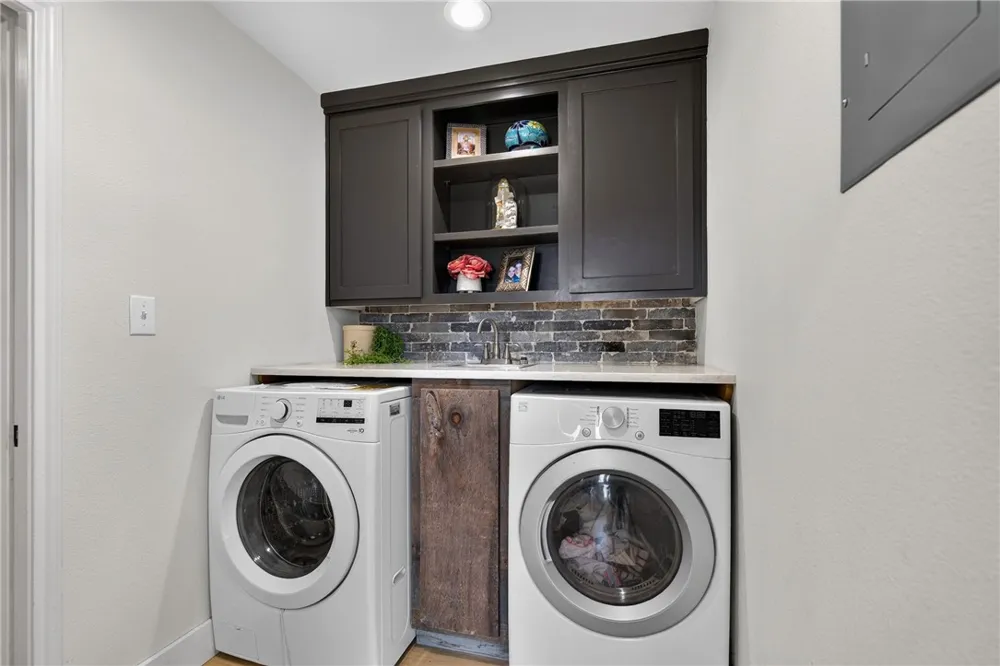1389 W FM 2044 Alice, TX 78332
