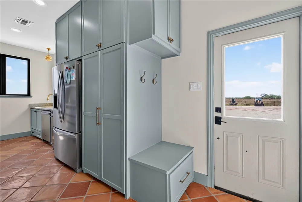 1389 W FM 2044 Alice, TX 78332