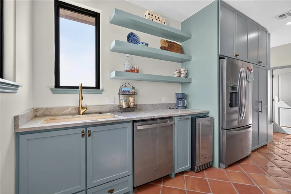 1389 W FM 2044 Alice, TX 78332