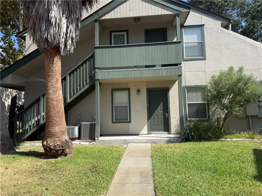 302 Saint Andrews Street #101E Rockport, TX 78382