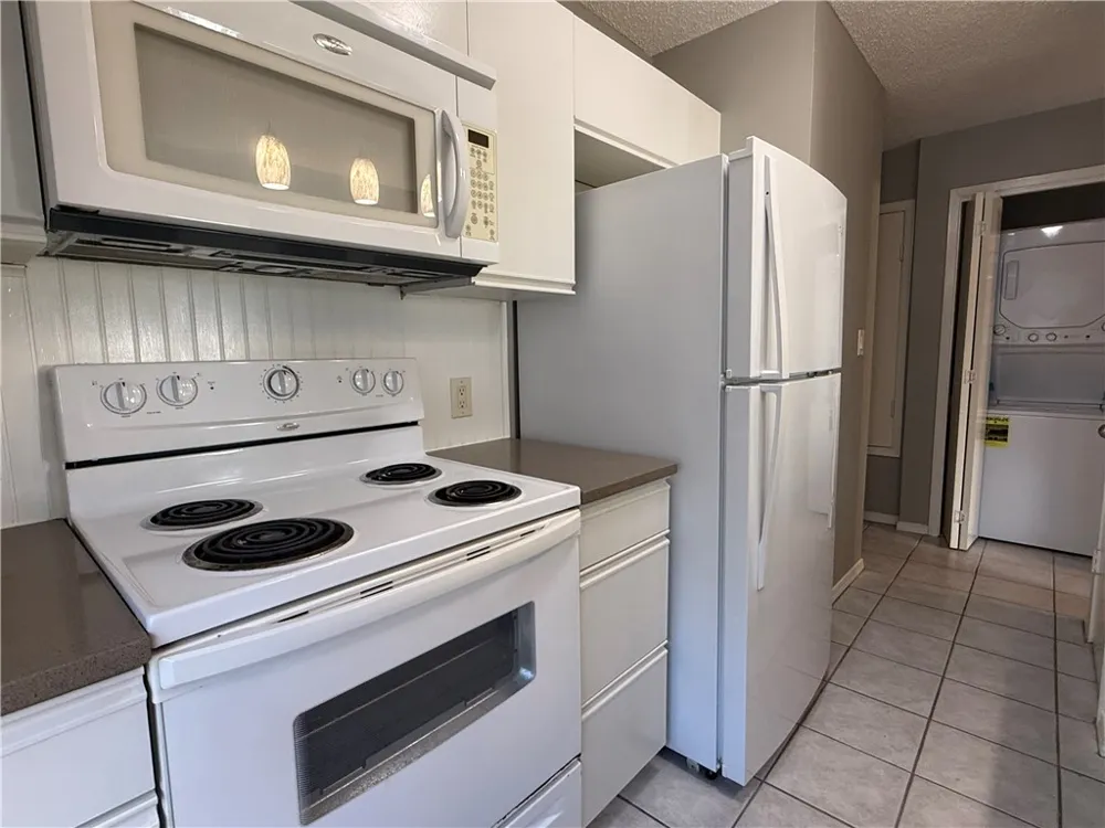302 Saint Andrews Street #101E Rockport, TX 78382
