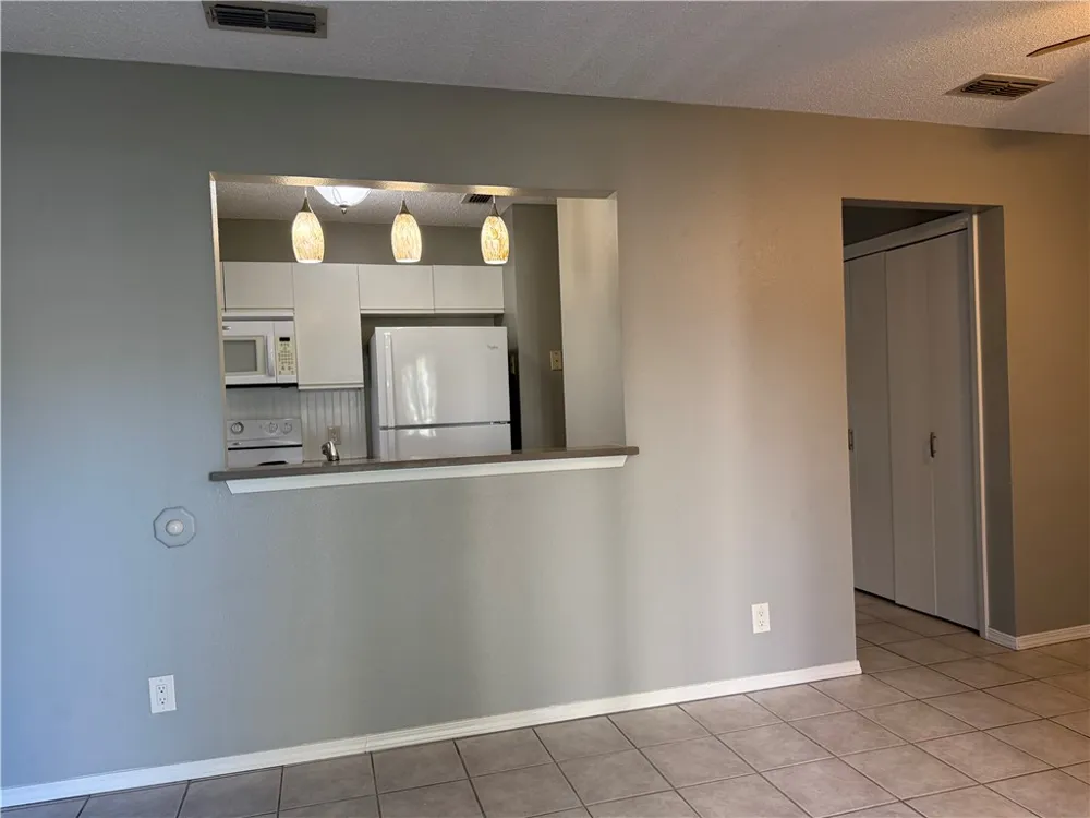 302 Saint Andrews Street #101E Rockport, TX 78382