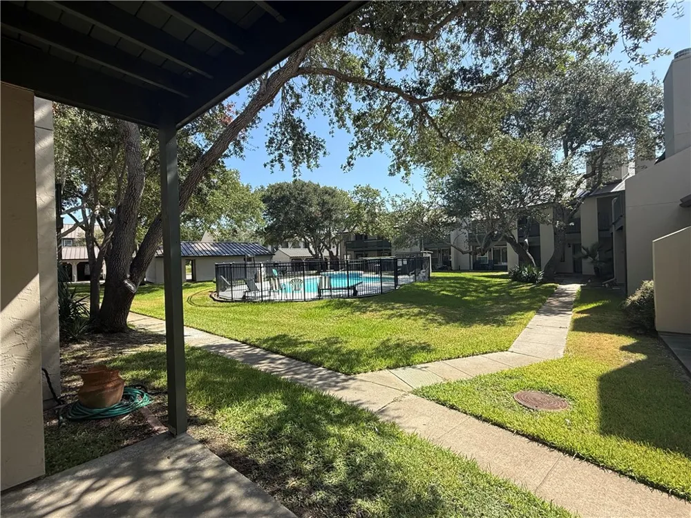 302 Saint Andrews Street #101E Rockport, TX 78382