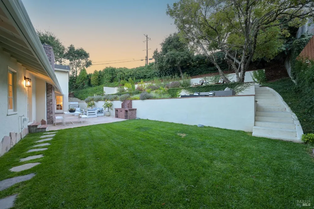 120 Ricardo Road Mill Valley, CA 94941